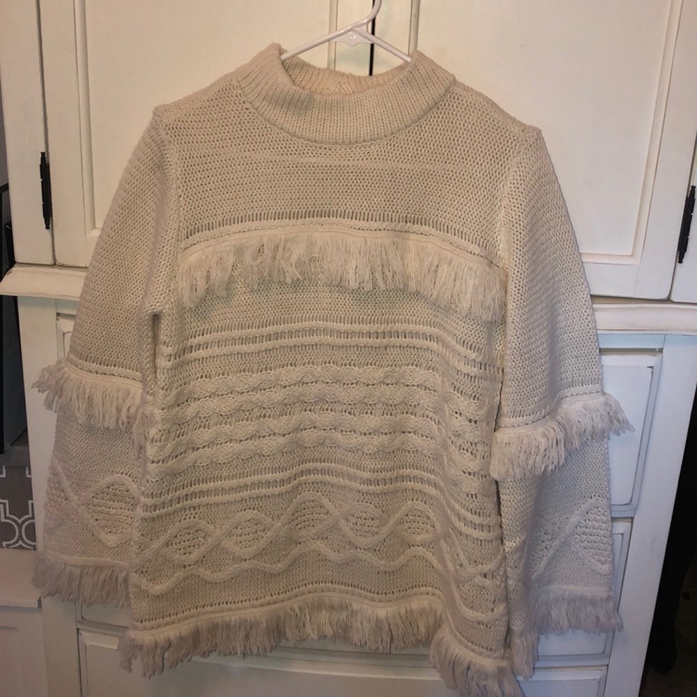 BB Dakota sweater. Size M.
